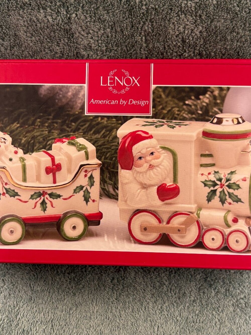Lenox Holiday Santa Train Salt & Pepper Shakers Set Original Box NIB
